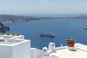 Kaleidoscope Imerovigli Suites