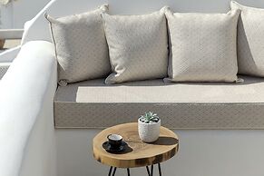 Kaleidoscope Imerovigli Suites