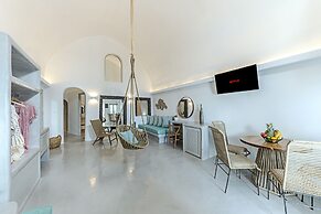 Kaleidoscope Imerovigli Suites