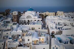 Kaleidoscope Imerovigli Suites