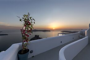 Kaleidoscope Imerovigli Suites