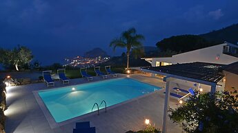 Villa Splendida 8 in Cefal