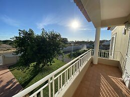 Charming 4-bed Villa in Quinta do Anjo, Palmela