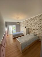 Charming 4-bed Villa in Quinta do Anjo, Palmela