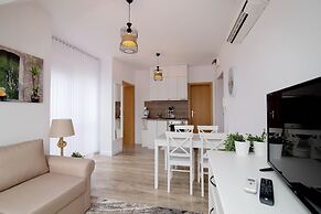 Brand New Apartment With Pool, gym and Playground