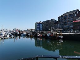 Beautiful 2-bed Seaview Apartment in Plymouth