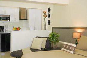 Palm Beach Stunning Villa 13-beds 10-baths -26ppl