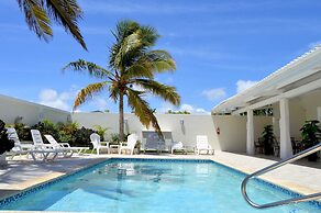 Palm Beach Stunning Villa 13-beds 10-baths -26ppl