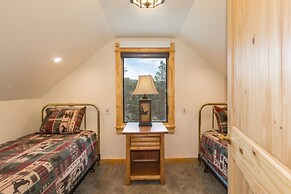 Pine Brook - 30 Nights Minimum Rental Only 4 Bedroom Cabin by RedAwnin