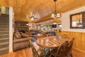 Pine Brook - 30 Nights Minimum Rental Only 4 Bedroom Cabin by RedAwnin