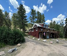 Pine Brook - 30 Nights Minimum Rental Only 4 Bedroom Cabin by RedAwnin