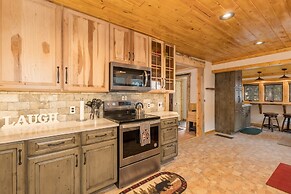 Pine Brook - 30 Nights Minimum Rental Only 4 Bedroom Cabin by RedAwnin