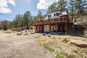 Pine Brook - 30 Nights Minimum Rental Only 4 Bedroom Cabin by RedAwnin