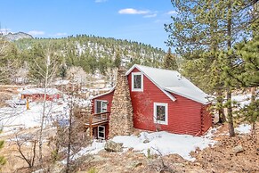 Pine Brook - 30 Nights Minimum Rental Only 4 Bedroom Cabin by RedAwnin