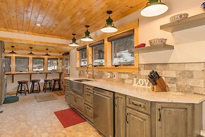 Pine Brook - 30 Nights Minimum Rental Only 4 Bedroom Cabin by RedAwnin