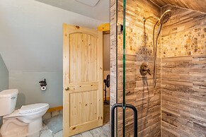 Pine Brook - 30 Nights Minimum Rental Only 4 Bedroom Cabin by RedAwnin