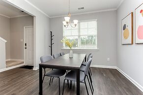 Beautiful New Construction Near Airport