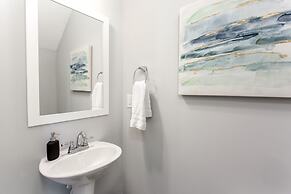 Beautiful New Construction Near Airport