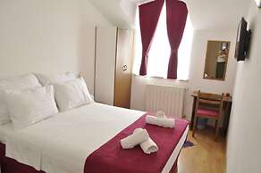 Pula center rooms