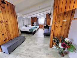LKNZ Lodge & Cafe