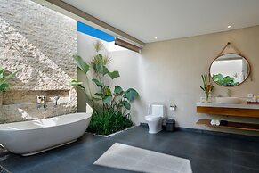 Fenosa Seminyak Villas by Nagisa Bali