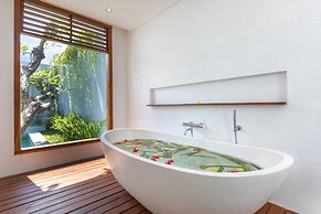 Fenosa Seminyak Villas by Nagisa Bali