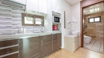 Samcheok Santorini Pension