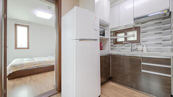 Samcheok Santorini Pension