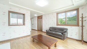 Samcheok Santorini Pension