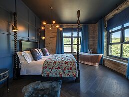 Bowers Mill Aparthotel