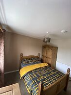 Stunning Beautiful 4-bed House in South Wales