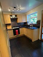 Stunning Beautiful 4-bed House in South Wales