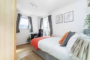 Homely 2-bed Apartment in London