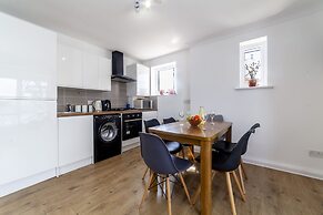 Homely 2-bed Apartment in London