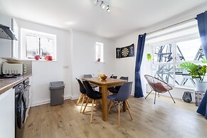 Homely 2-bed Apartment in London