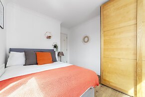 Homely 2-bed Apartment in London