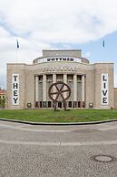 Schoenhouse Berlin City Street