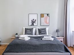 Schoenhouse Berlin City Street