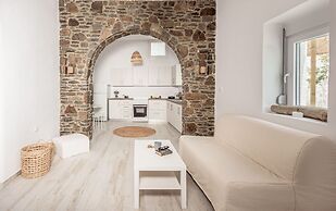 Salty Caves Apartments Milos