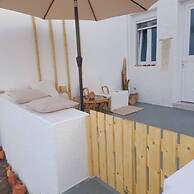 Salty Caves Apartments Milos