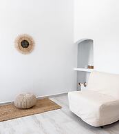 Salty Caves Apartments Milos