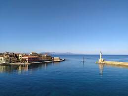 Rena's Hospitality Walk to the Beach 10' to Chania