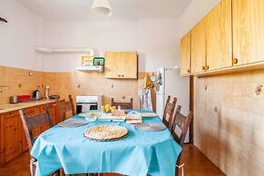 Rena's Hospitality Walk to the Beach 10' to Chania