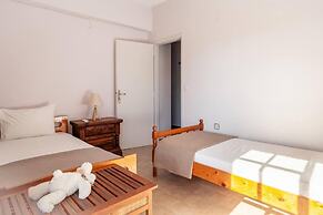 Rena's Hospitality Walk to the Beach 10' to Chania