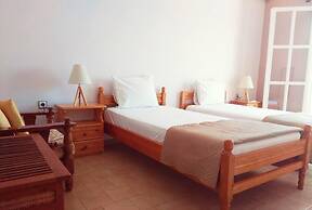 Rena's Hospitality Walk to the Beach 10' to Chania