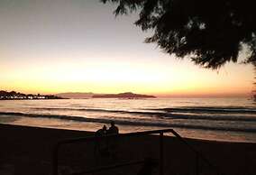 Rena's Hospitality Walk to the Beach 10' to Chania