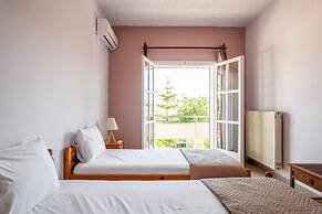 Rena's Hospitality Walk to the Beach 10' to Chania