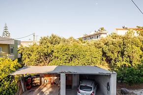 Rena's Hospitality Walk to the Beach 10' to Chania