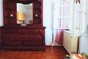 Rena's Hospitality Walk to the Beach 10' to Chania