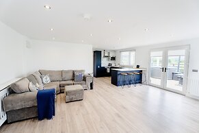 Castle View Chalet by Clonlum Cottages